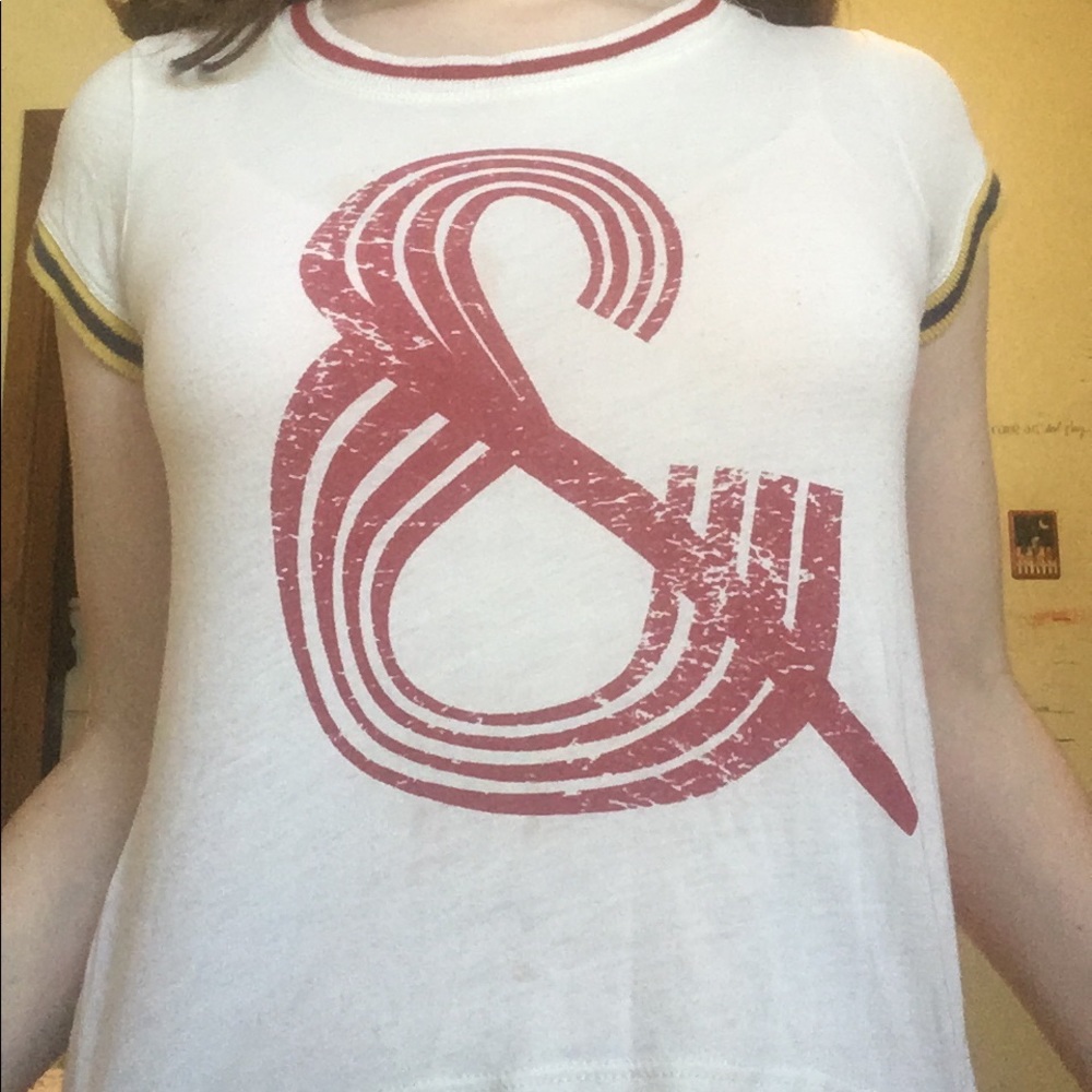 tee shirt with & sign